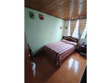 SE VENDE  CASA EN EL SUR DE AMENIA Q. COLOMBIA