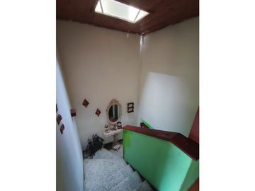 SE VENDE  CASA EN EL SUR DE AMENIA Q. COLOMBIA