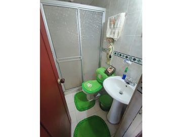 SE VENDE  CASA EN EL SUR DE AMENIA Q. COLOMBIA