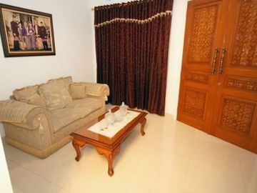 Rumah mewah siap huni komplek waringin permai jatiwaringin