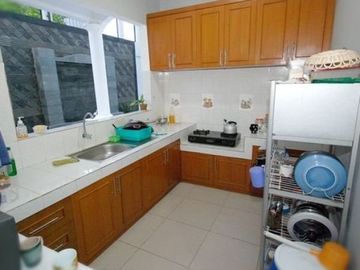 Rumah mewah siap huni komplek waringin permai jatiwaringin