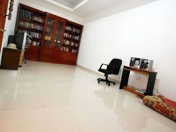 Rumah mewah siap huni komplek waringin permai jatiwaringin