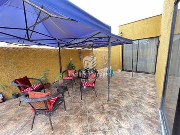Casa en Venta en Mequiades Galleguillos