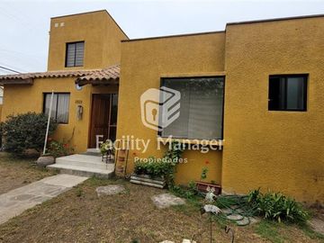 Casa en Venta en Mequiades Galleguillos