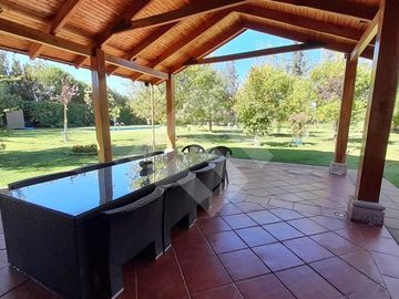 Casa en venta en Condominio Club de Golf Las Araucarias, ERZ