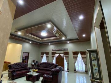 VILLA MEWAH LUAS dekat tempat pariwisata di lembang bandung