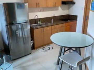 A0157 - Nicely Furnished 1BR For Rent in Trion Towers