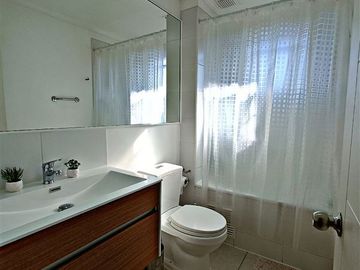 Amplia casa en venta 4D/3B Los Robles II, Pucón