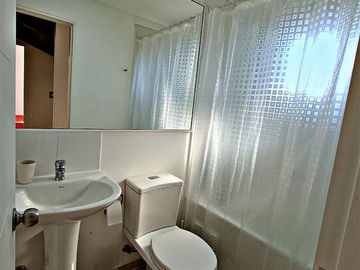 Amplia casa en venta 4D/3B Los Robles II, Pucón