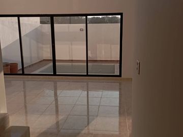 Casa en Venta con Alberca  Fracc. Manantiales Riviera Veracruzana