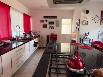 EXCELENTE CASA EN VENTA EN  CLUSTER 444 LOMAS DE ANGELÓPOLIS