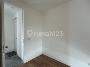 Rumah Asri di Cinere Minimalist Modern dengan Halaman Luas