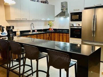 Casa con jacuzzi y rooftop, en residencial exclusivo El Cielo, venta Playa del C