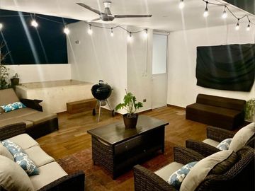 Casa con jacuzzi y rooftop, en residencial exclusivo El Cielo, venta Playa del C