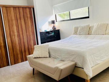 Casa con jacuzzi y rooftop, en residencial exclusivo El Cielo, venta Playa del C