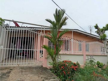 Gran oportunidad de negocio! Se vende casa en Burunga (Arraijan)