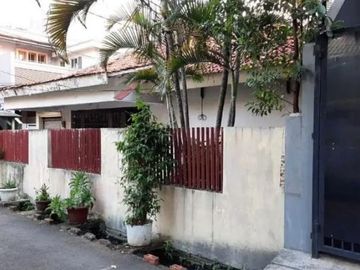 Rumah Tanjung Duren Selatan dalam Perumahan Siap Huni