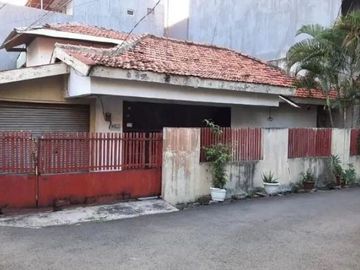 Rumah Tanjung Duren Selatan dalam Perumahan Siap Huni