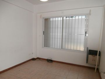 Bonito PH 2 amb en Planta Baja, con Jardín y cochera