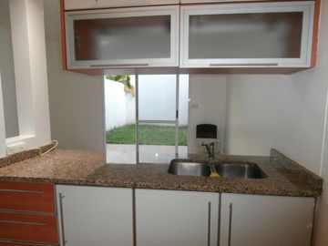 Bonito PH 2 amb en Planta Baja, con Jardín y cochera