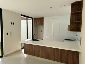 Hermosa casa en Venta en Privada Cima Azul