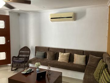 casa en arriendo/venta en la cumbre. Cod V10118