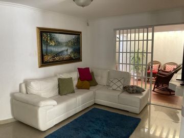 casa en arriendo/venta en la cumbre. Cod V10118