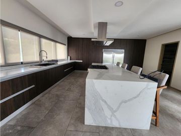 Residencia en Venta Cumbres Elite Premier Equipada