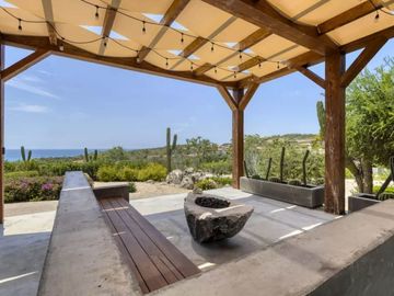 Casa con jardín, alberca privada, Jacuzzi y Terraza, Puerto Los Cabos, Venta, Sa