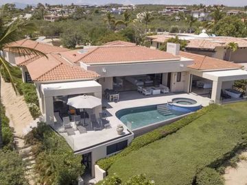 Casa con jardín, alberca privada, Jacuzzi y Terraza, Puerto Los Cabos, Venta, Sa