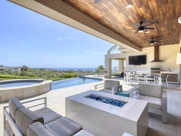 Casa con jardín, alberca privada, Jacuzzi y Terraza, Puerto Los Cabos, Venta, Sa
