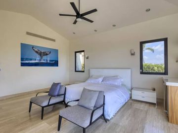Casa con jardín, alberca privada, Jacuzzi y Terraza, Puerto Los Cabos, Venta, Sa