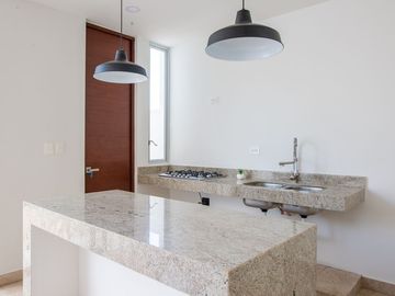VENTA CASA TIPO TOWNHOUSE EN DZITYA AL NORTE DE MERIDA
