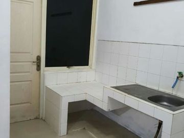 Rumah 2 Lantai Lebak Listrik 2200w, hadap barat