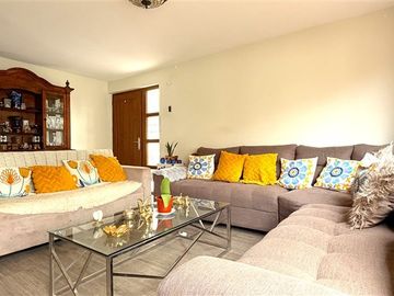Casa en venta de 4 dorm. en Ñuñoa