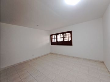 SE VENDE CASA INDPENDIENTE UNA PLANTA CIUDAD JARDIN