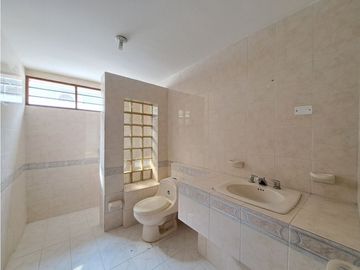 SE VENDE CASA INDPENDIENTE UNA PLANTA CIUDAD JARDIN