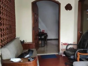 Rumah Margorejo Indah Blok C