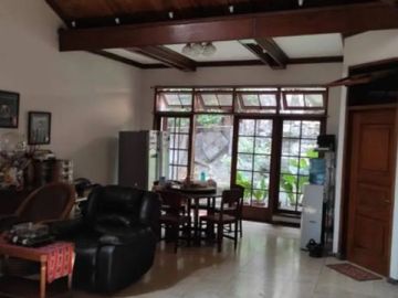 Rumah Margorejo Indah Blok C