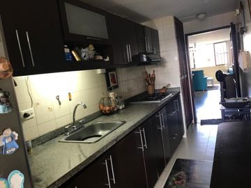 apartamento en venta en altos de riomar. Cod V103438