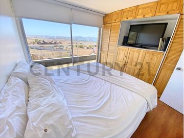 Se vende casa con excelente vista en Peñuelas.