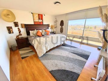 Se vende casa con excelente vista en Peñuelas.