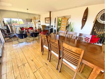 Se vende casa con excelente vista en Peñuelas.