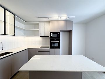 Hermoso departamento en venta de 3 dorm. en Providencia