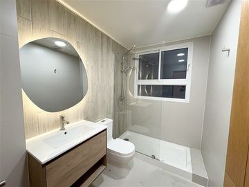 Hermoso departamento en venta de 3 dorm. en Providencia