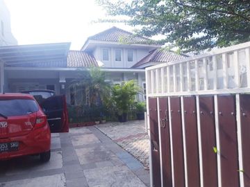 Rmh mewah siap huni dgn private swimming pool pd.labu,Jaksel