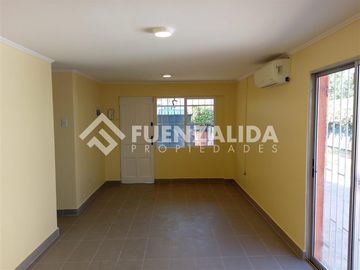 Casa en venta de 3 dorm. en Peñalolén
