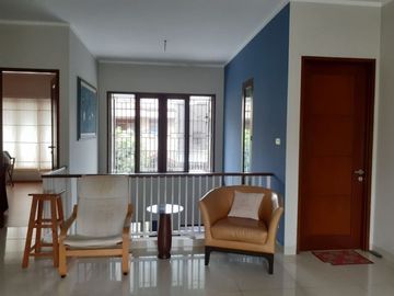 Rumah Mewah 2.5 Lantai di Maleo Bintaro Jaya, 2767