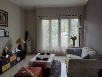 Rumah Mewah 2.5 Lantai di Maleo Bintaro Jaya, 2767