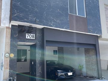 CASA EN VENTA EN NEXXUS PLATINO - ESCOBEDO, NL